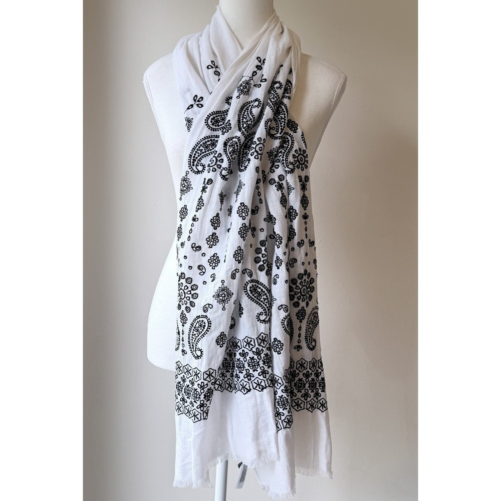 Talbots Embroidered Linen Blend Scarf Wrap 36" X 20" White Black Paisley Fringe